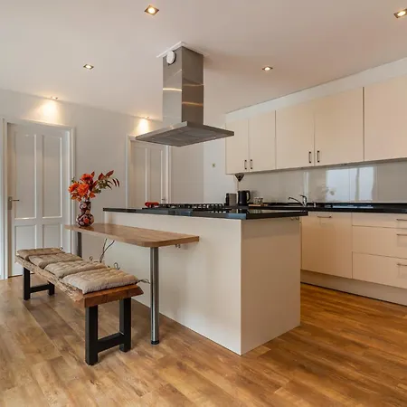 De Burgemeester - Centrum Кастрикюм